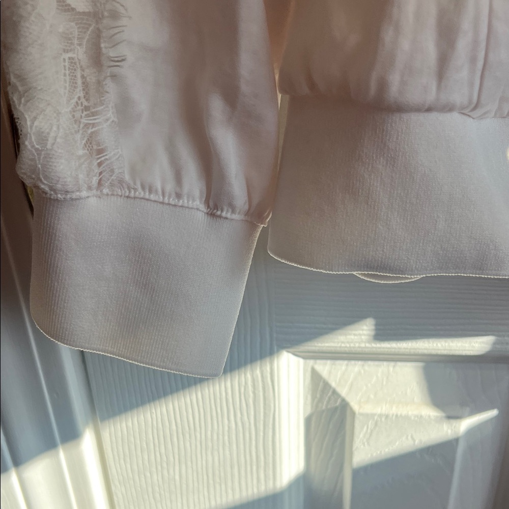 Express Cream V-Neck Blouse with Lace Detail - Picture 6 of 11